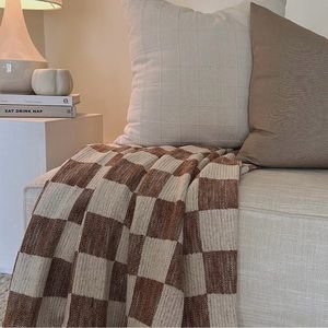 ⭐️NWT Woven Brown Checkered Throw Blanket - Threshold